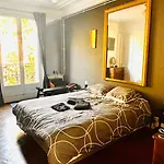 Charme, Confort Et Tradition à Côté De Montmartre Appartamento Parigi