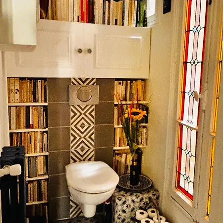 Charme, Confort Et Tradition A Cote De Montmartre Paryż