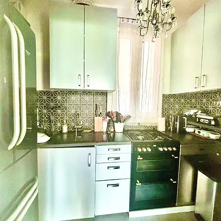 Apartament Charme, Confort Et Tradition A Cote De Montmartre Paryż